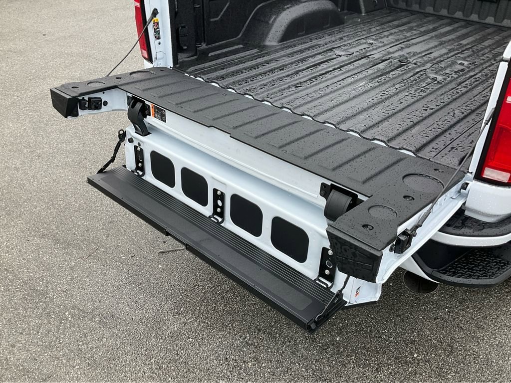 2026 Chevrolet Silverado 2500 HD High Country - Photo 31