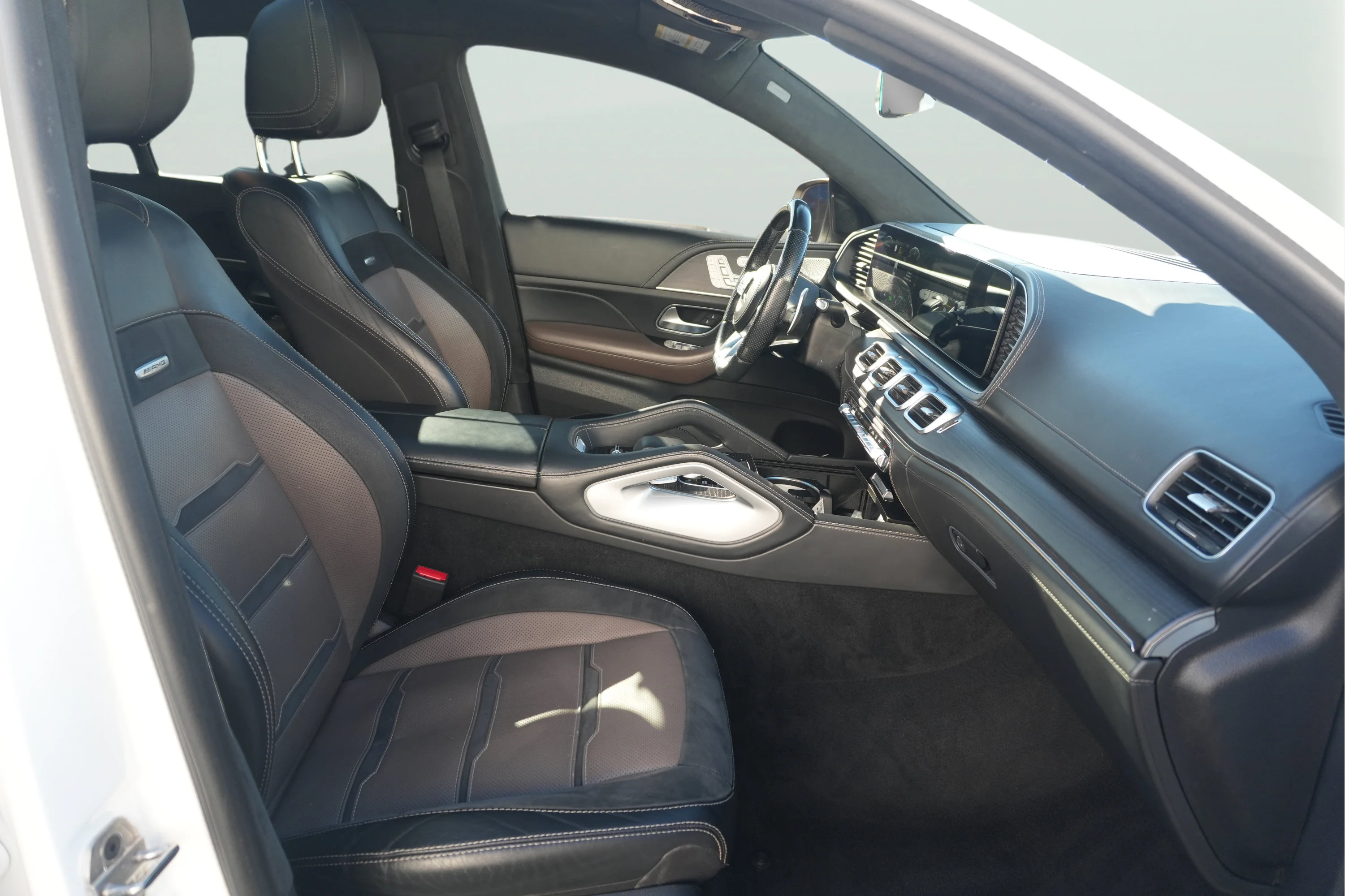 Used 2022 MANUFAKTUR Diamond White Bright Mercedes-Benz AMG® GLE 63 S image 21