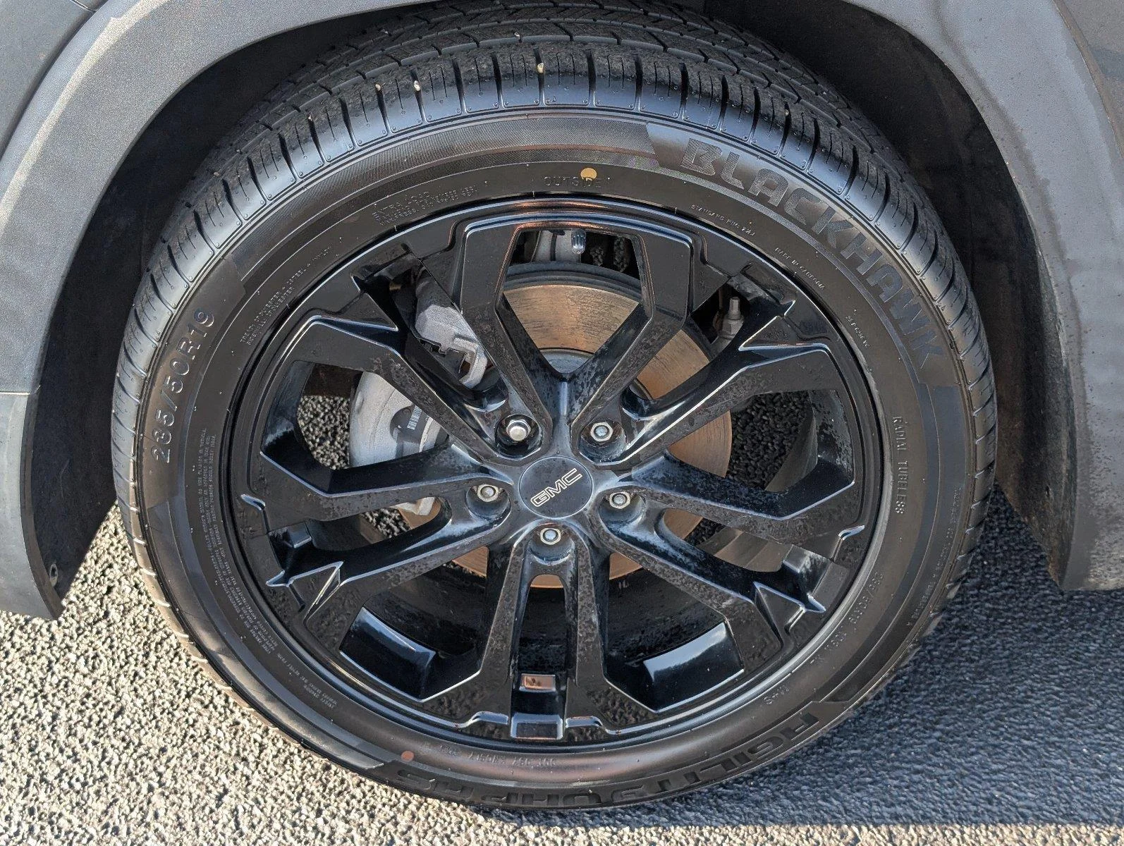 Used 2020 GRAPHITE GRAY METALLIC GMC SLE image 11