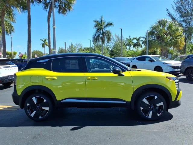 New 2026 Yuzu Yellow Metallic / Super Black Two-tone Nissan SR image 8
