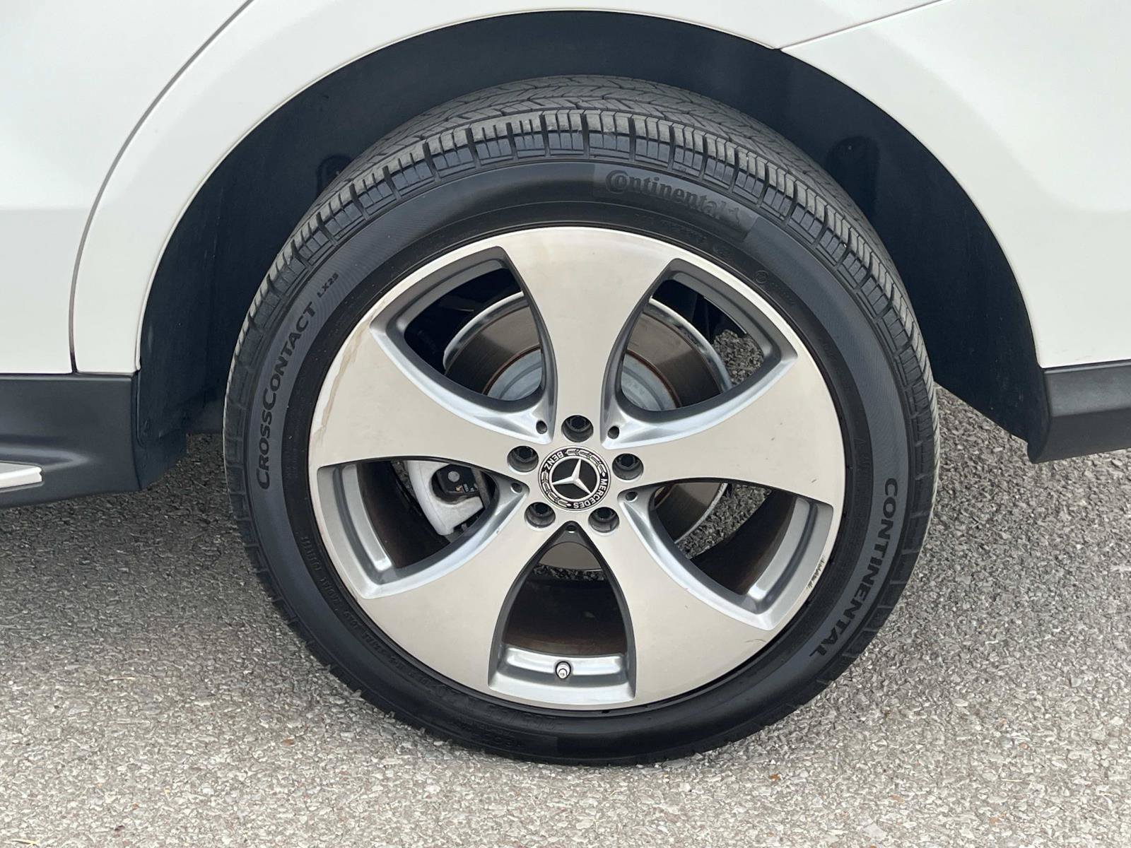 Used 2018 Polar White Mercedes-Benz GLE 350 image 11
