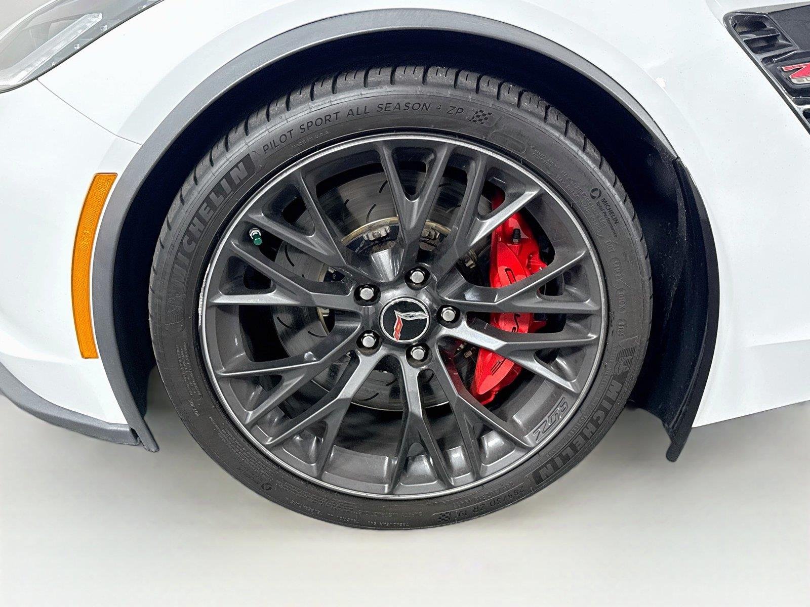 Used 2016 Arctic White Chevrolet Z06 2LZ image 40