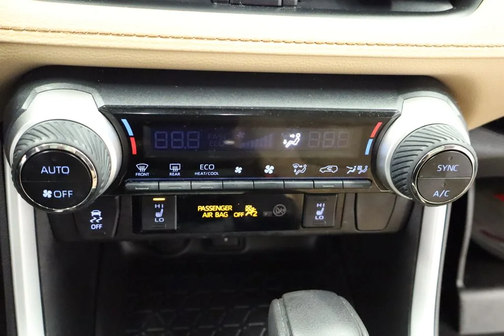 Certified Used 2022 White Toyota XLE image 41