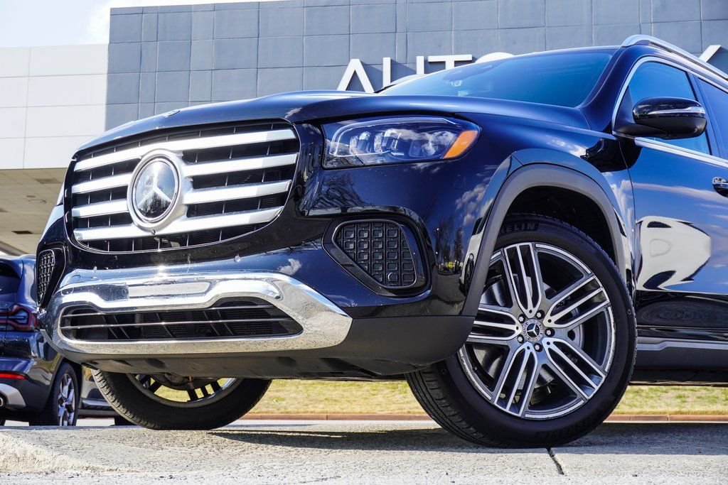 Used 2025 Black Mercedes-Benz GLS 450 image 2