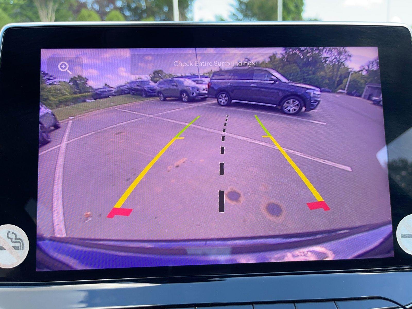 Used 2024 Diamond Black Crystal Pearlcoat Jeep Latitude image 25