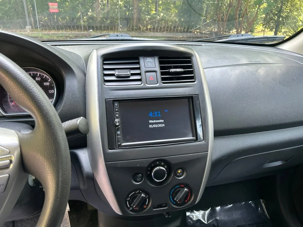 Used 2016 Blue Nissan 1.6 SV image 18