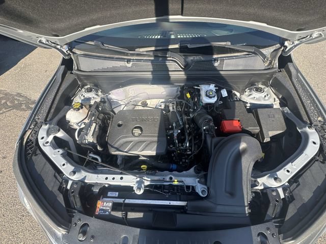 Used 2025 Sterling Gray Metallic Chevrolet LT image 29