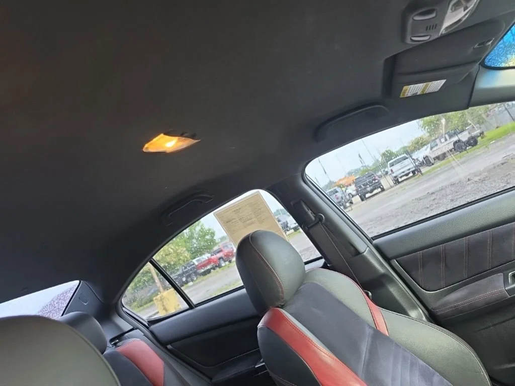 Used 2016  Subaru Base image 32