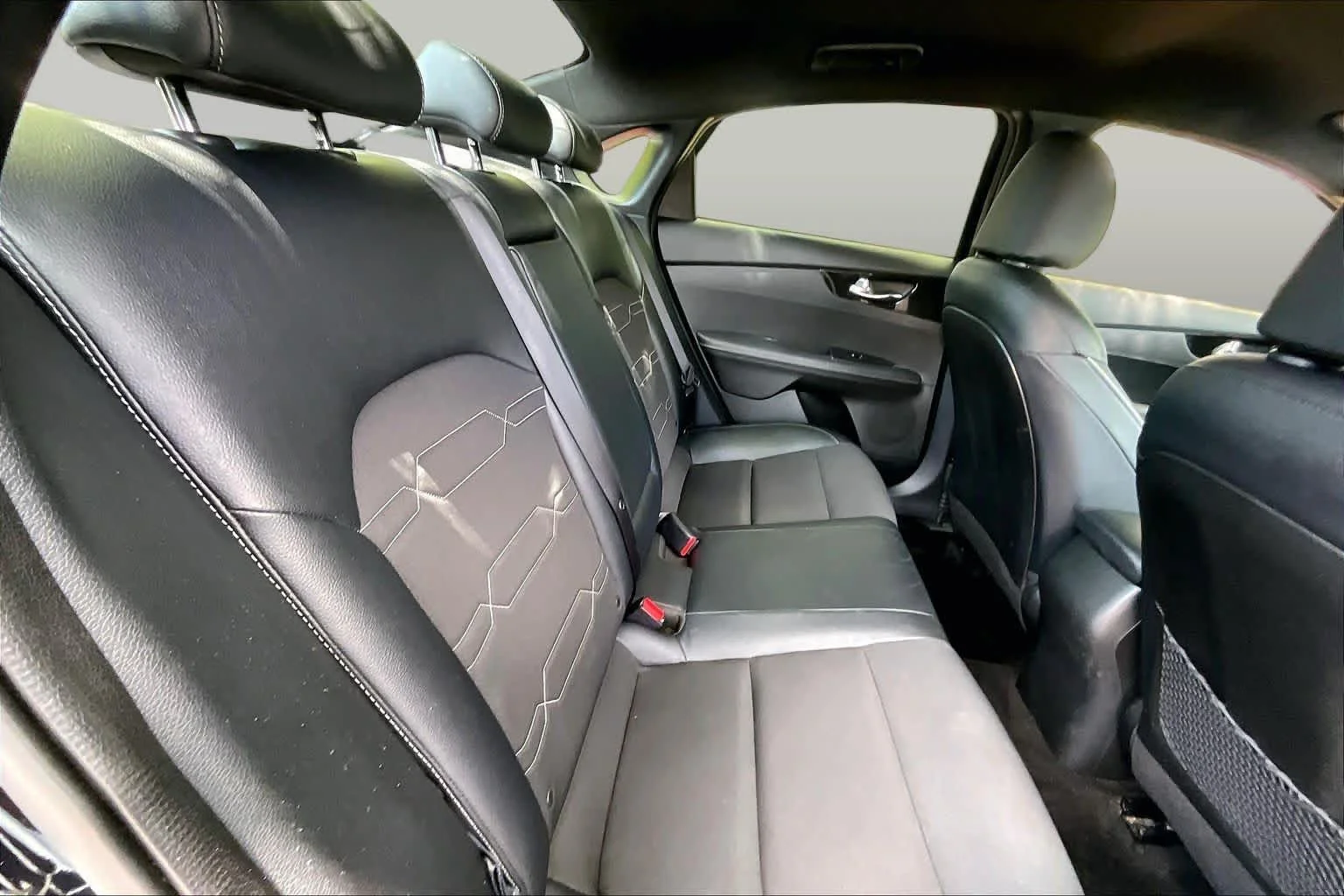 Used 2023 Aurora Black Kia GT-Line image 20
