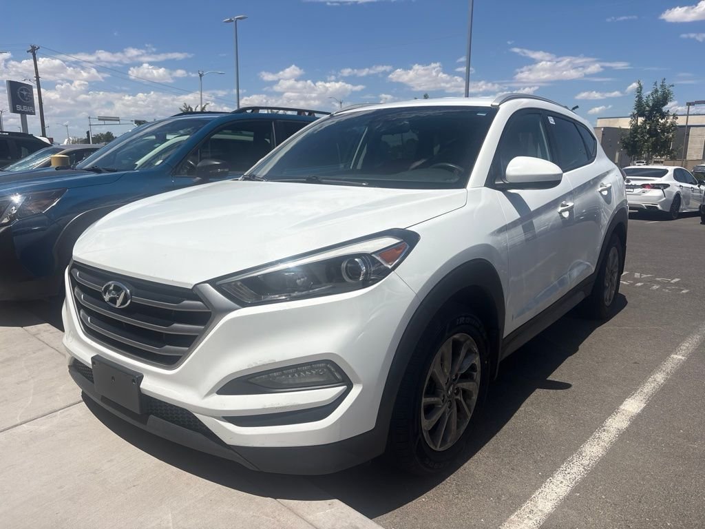 Used 2018 White Hyundai SEL image 1