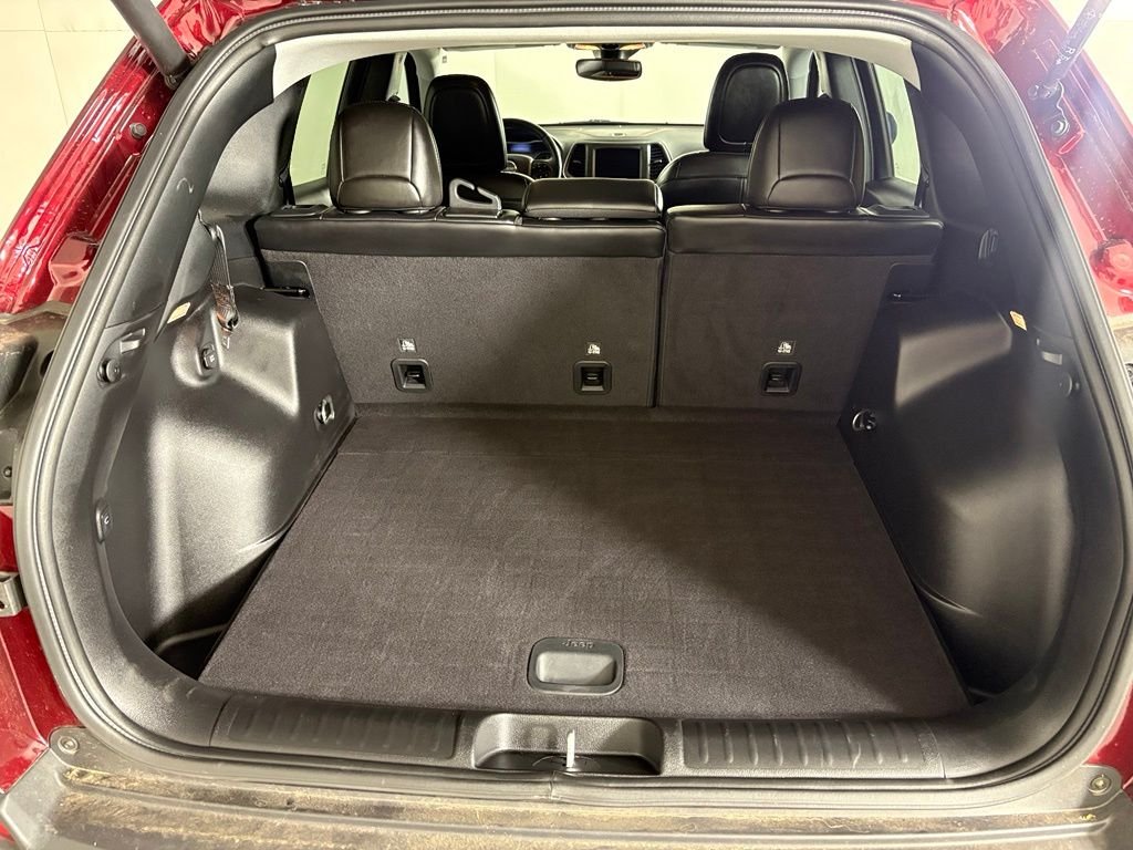 Used 2021 Red Jeep Trailhawk image 18