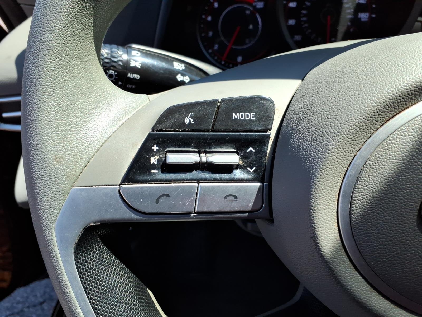 Used 2023 BLACK Hyundai SEL image 19