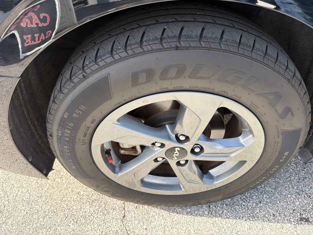 Used 2022 Ebony Black Kia LXS image 14