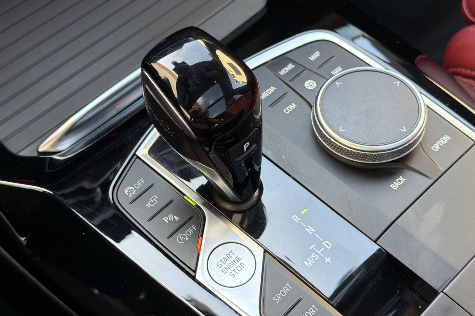 Used 2024 Jet Black BMW sDrive30i image 21