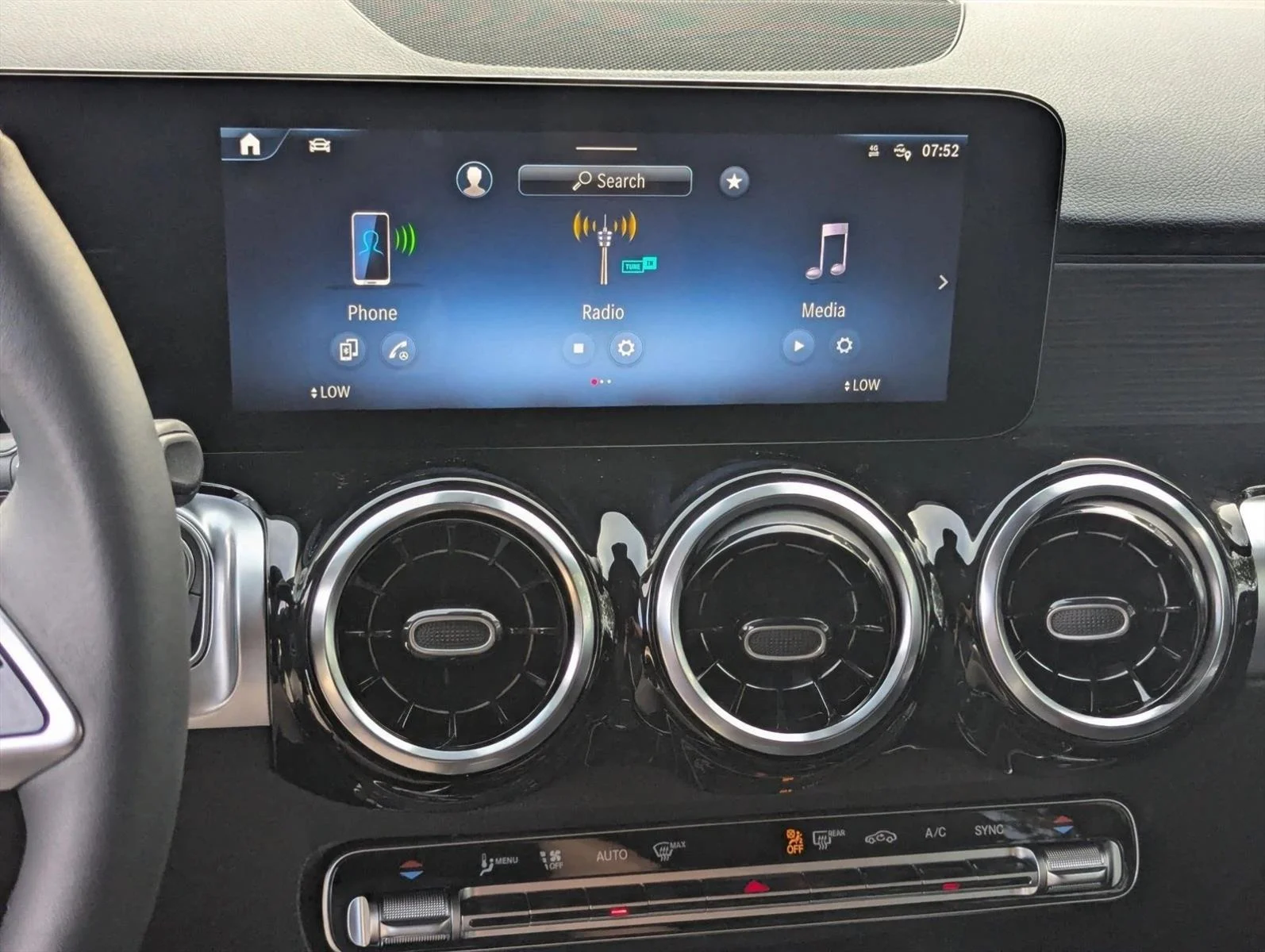 Used 2026 Cirrus Silver Metallic Mercedes-Benz GLB 250 image 13