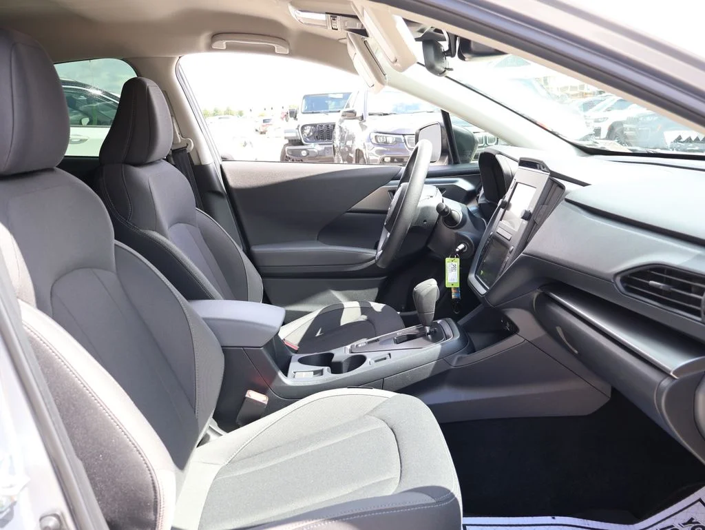 Used 2024 Silver Subaru Base image 8