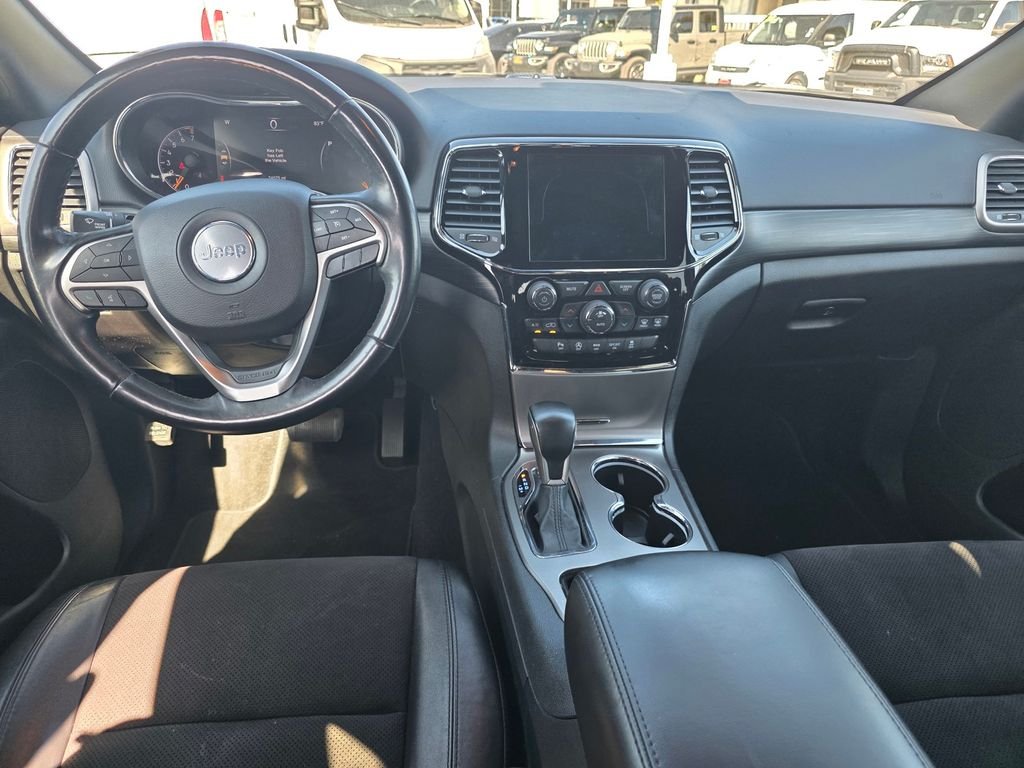Certified Used 2020 Black Jeep Altitude image 17