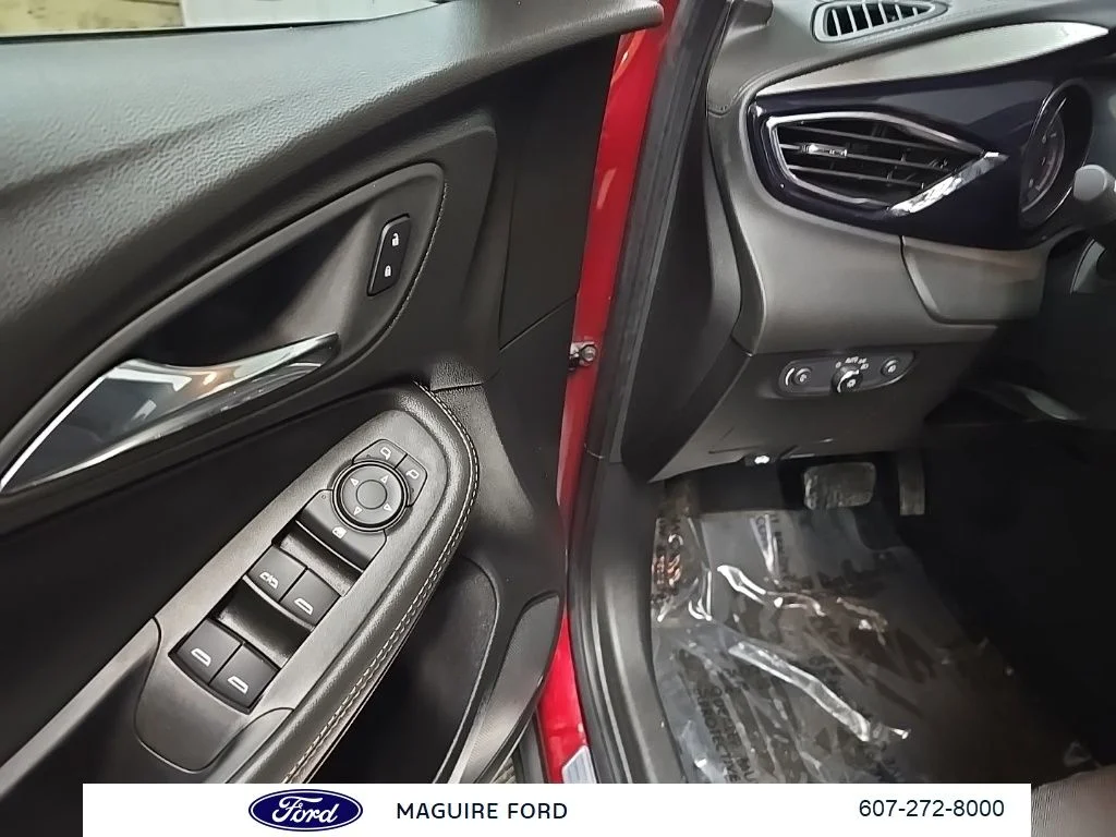 Used 2023 Red Buick Preferred image 30