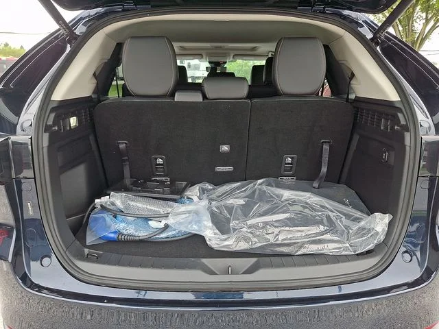 Used 2024 Blue Mazda Preferred image 31