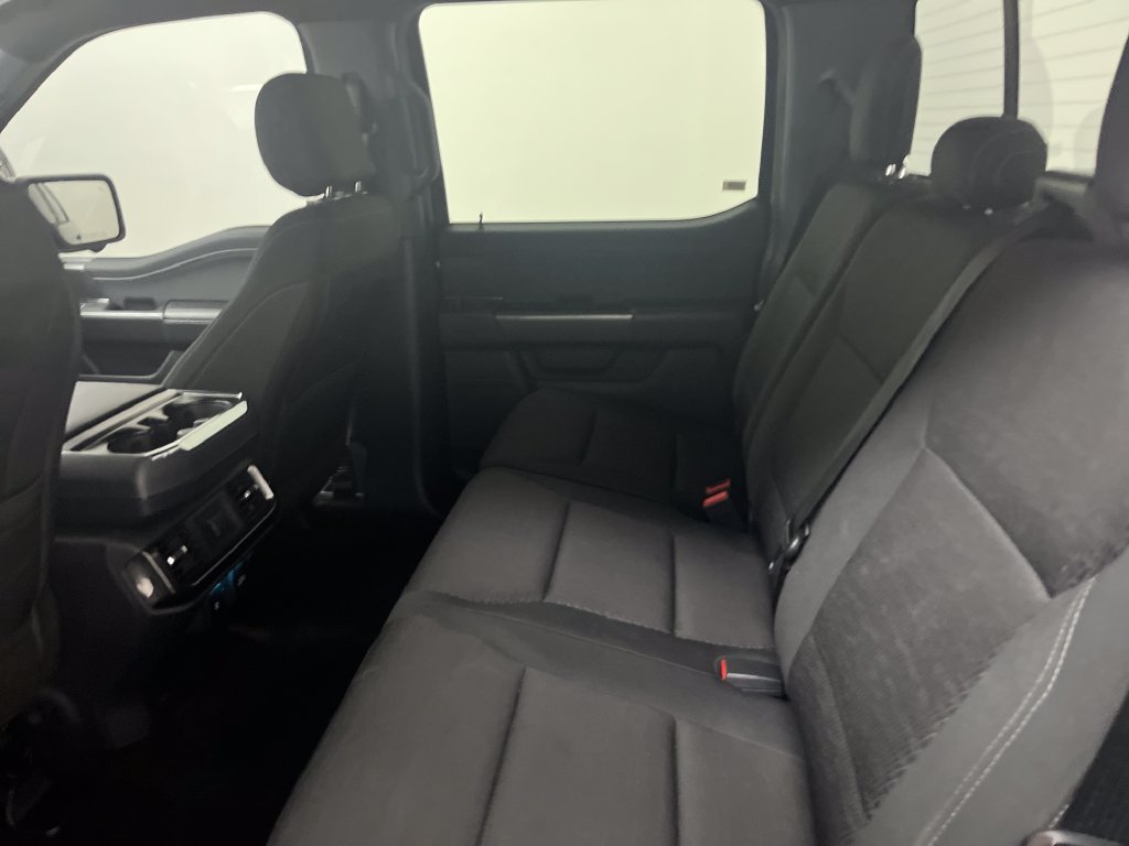 Used 2021 Black Ford XLT image 13