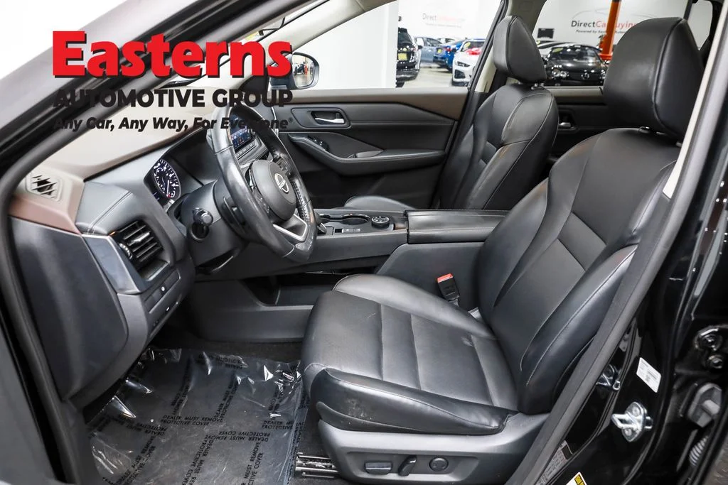 Used 2022 Black Nissan SV image 14