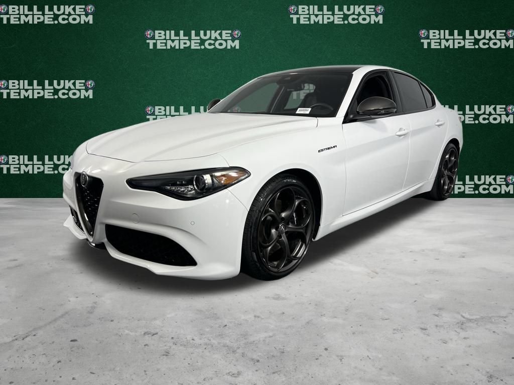 2023 Alfa Romeo Giulia Ti photo 2