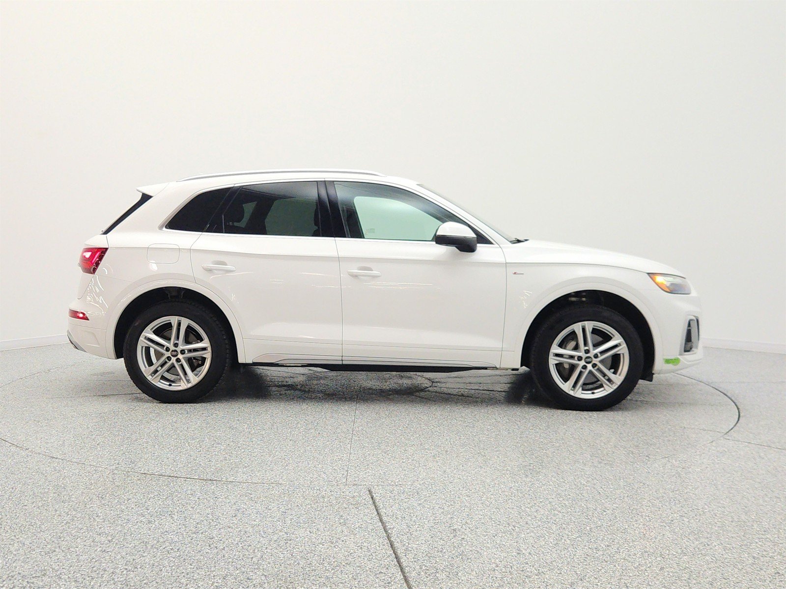 Used 2023 Ibis White Audi S line Premium Plus 55 TFSI e quattro image 4