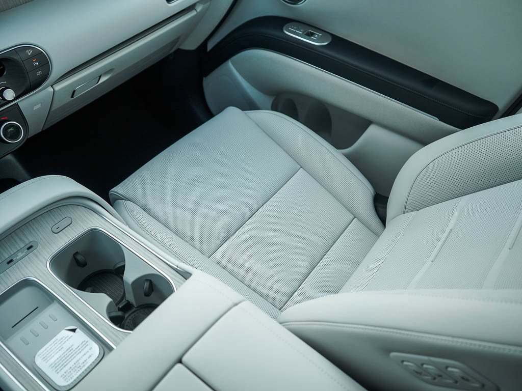 New 2026 Typhoon Silver Metallic Hyundai Calligraphy AWD image 27