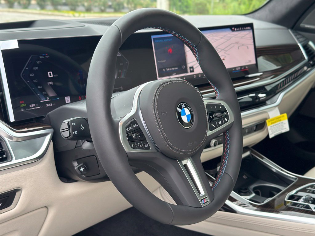 2026 BMW X7 M60i - Photo 18