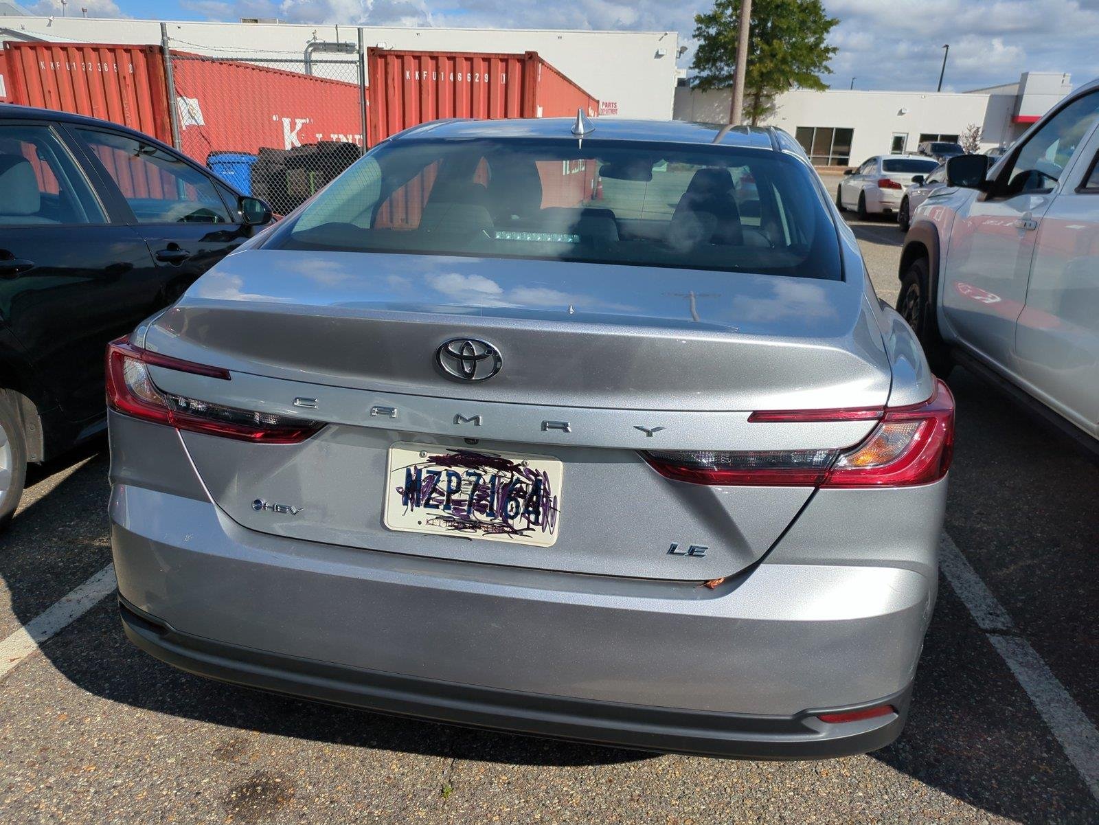 Used 2025  TOYOTA  image 4