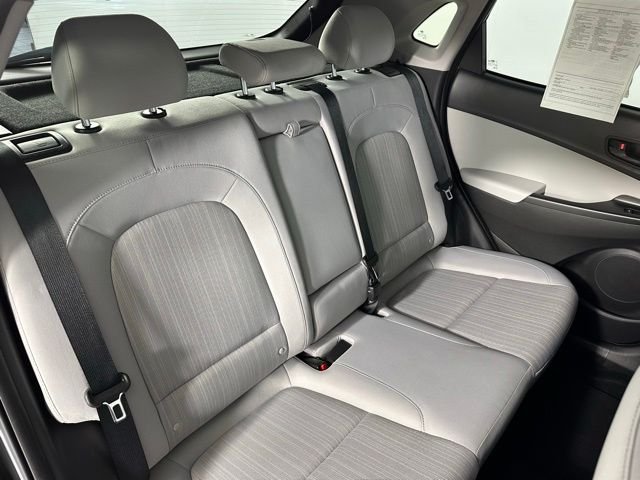 Used 2023 Black Hyundai SEL image 29