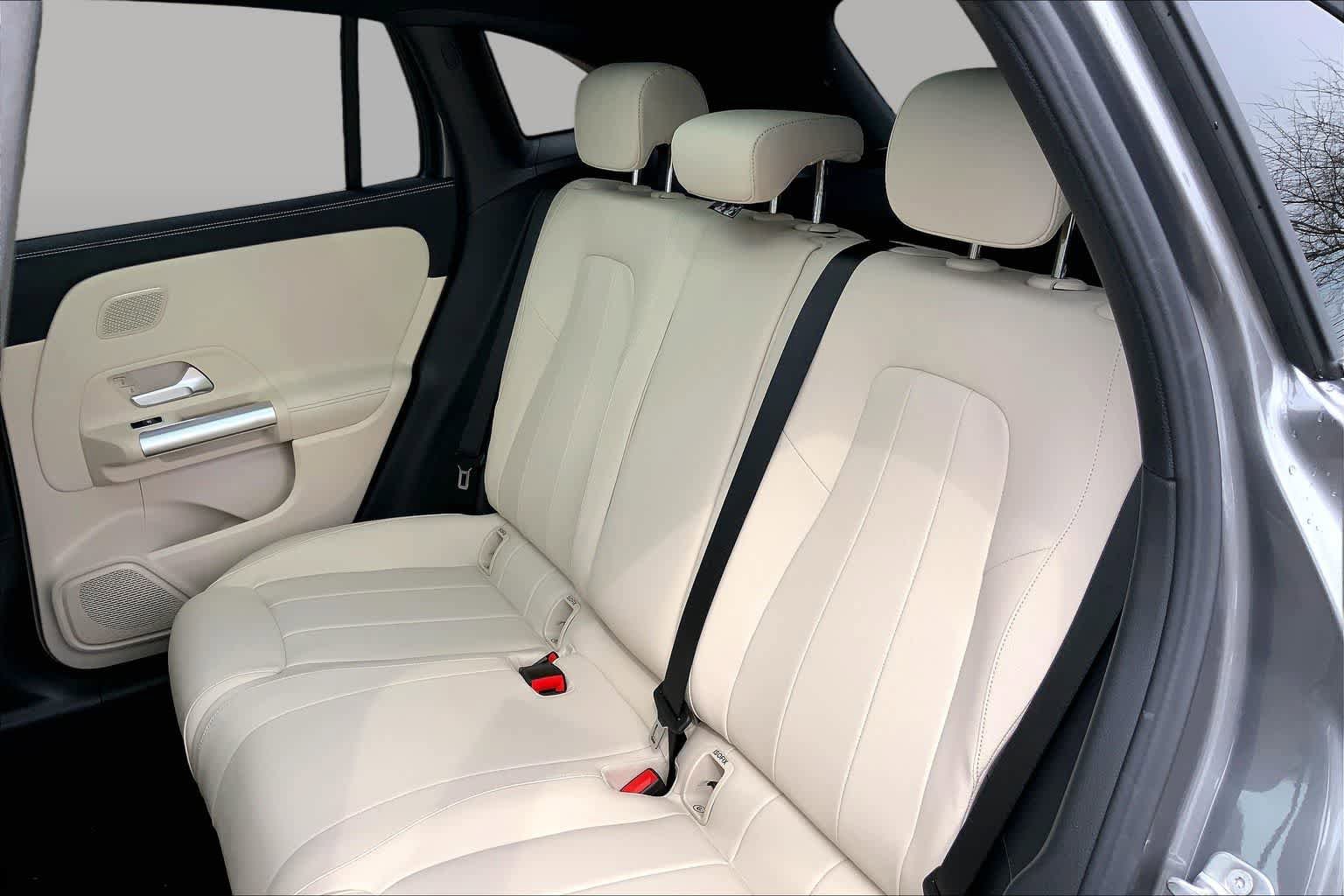 New 2026 Mountain Grey Metallic Mercedes-Benz GLA 250 image 13