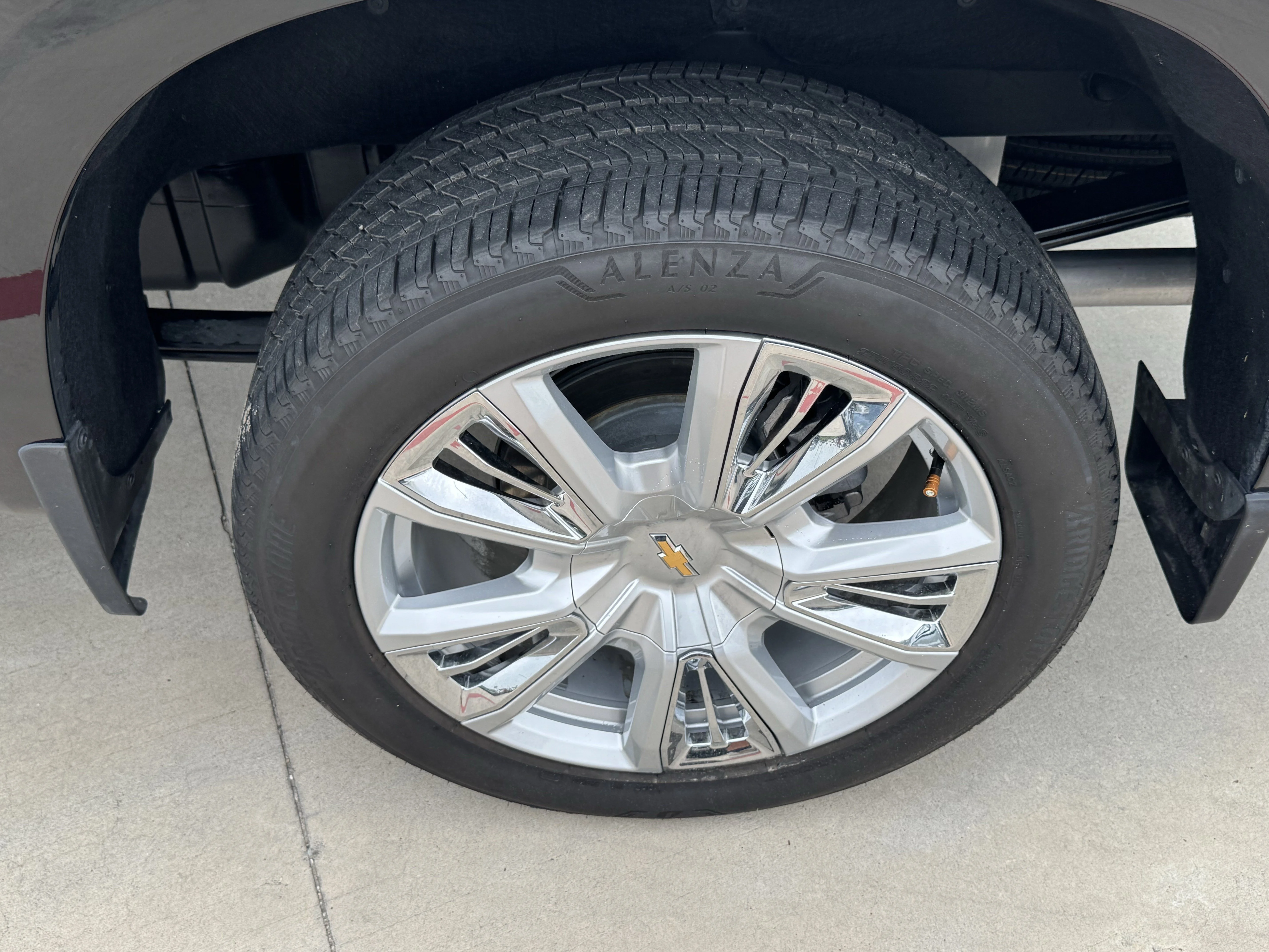 Used 2025 Black Chevrolet High Country image 8