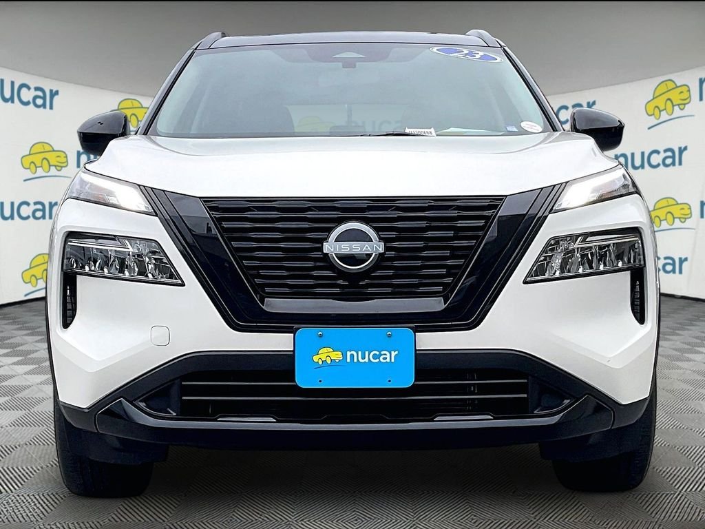Used 2023 White Nissan SV image 2