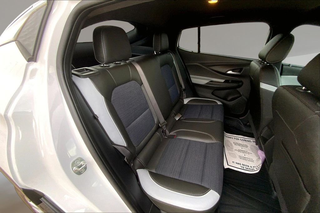 Used 2024 Summit White Buick Preferred image 26