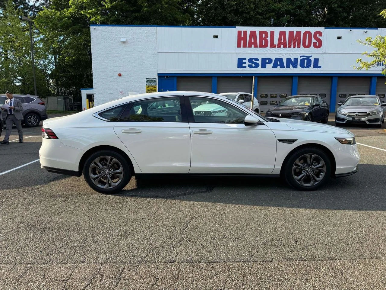 2023 Honda Accord EX - Photo 8