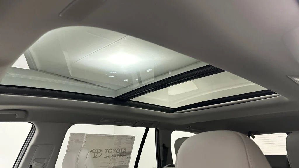 Used 2024 White Toyota Platinum image 18