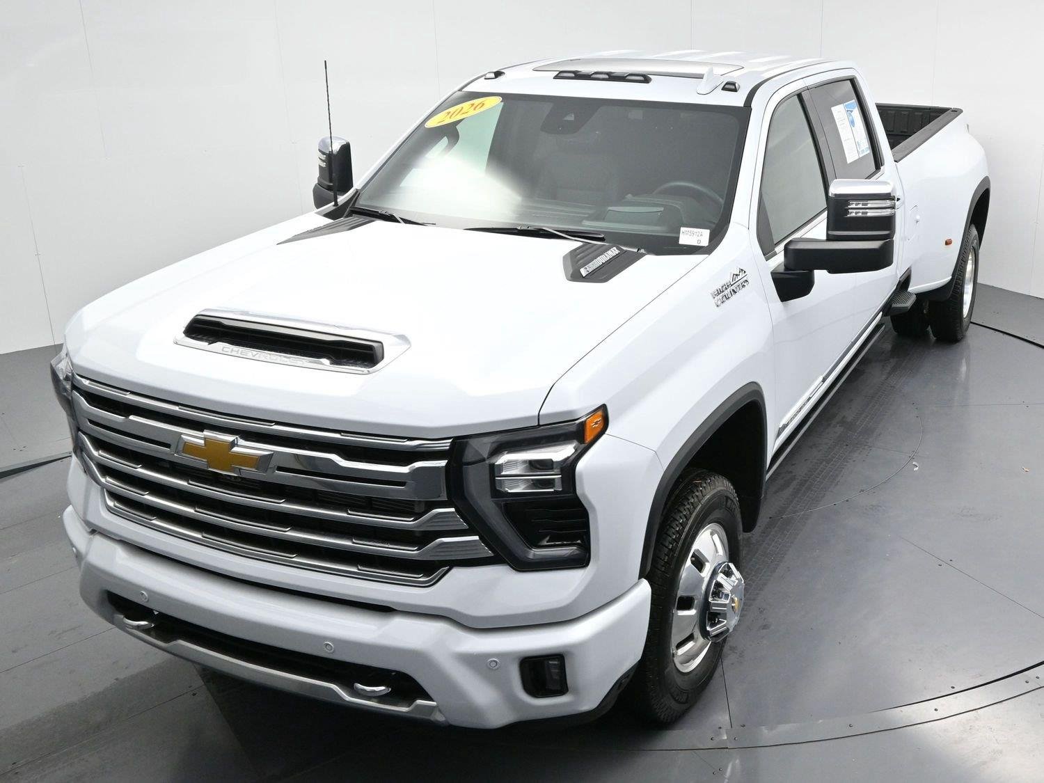Used 2026 Polar White Tricoat Chevrolet High Country DRW image 41