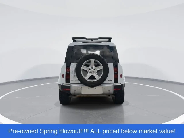 Used 2020  Land Rover SE image 7