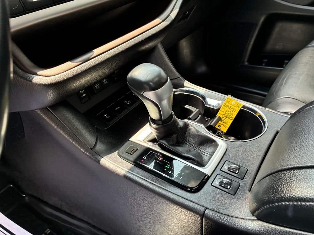 Used 2019 Red Toyota XLE image 17