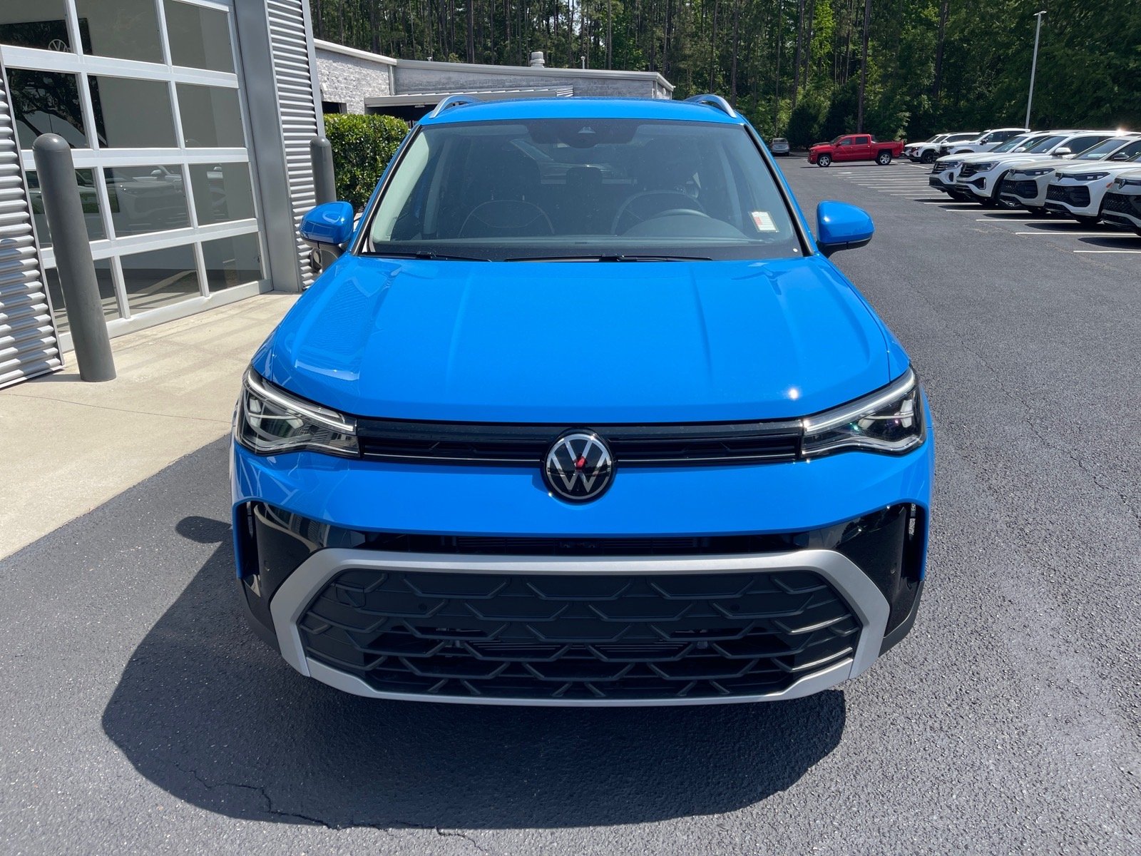New 2026 Cornflower Blue Volkswagen SE image 2