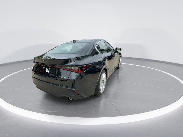 2025 Lexus IS 300 - Photo 7