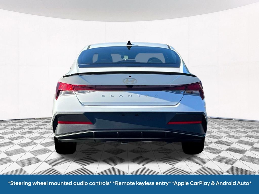 2025 Hyundai Elantra SEL - Photo 10