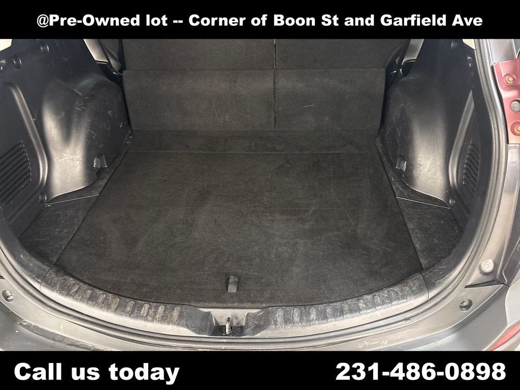 Used 2014 Gray Toyota LE image 28