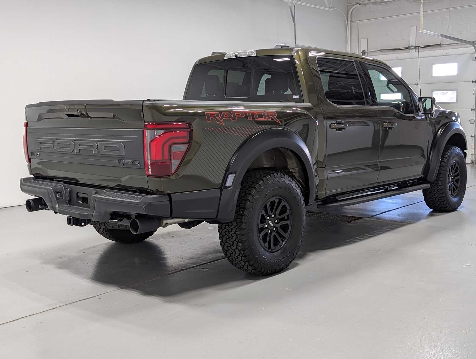 Used 2026 Shelter Green Ford Raptor image 8
