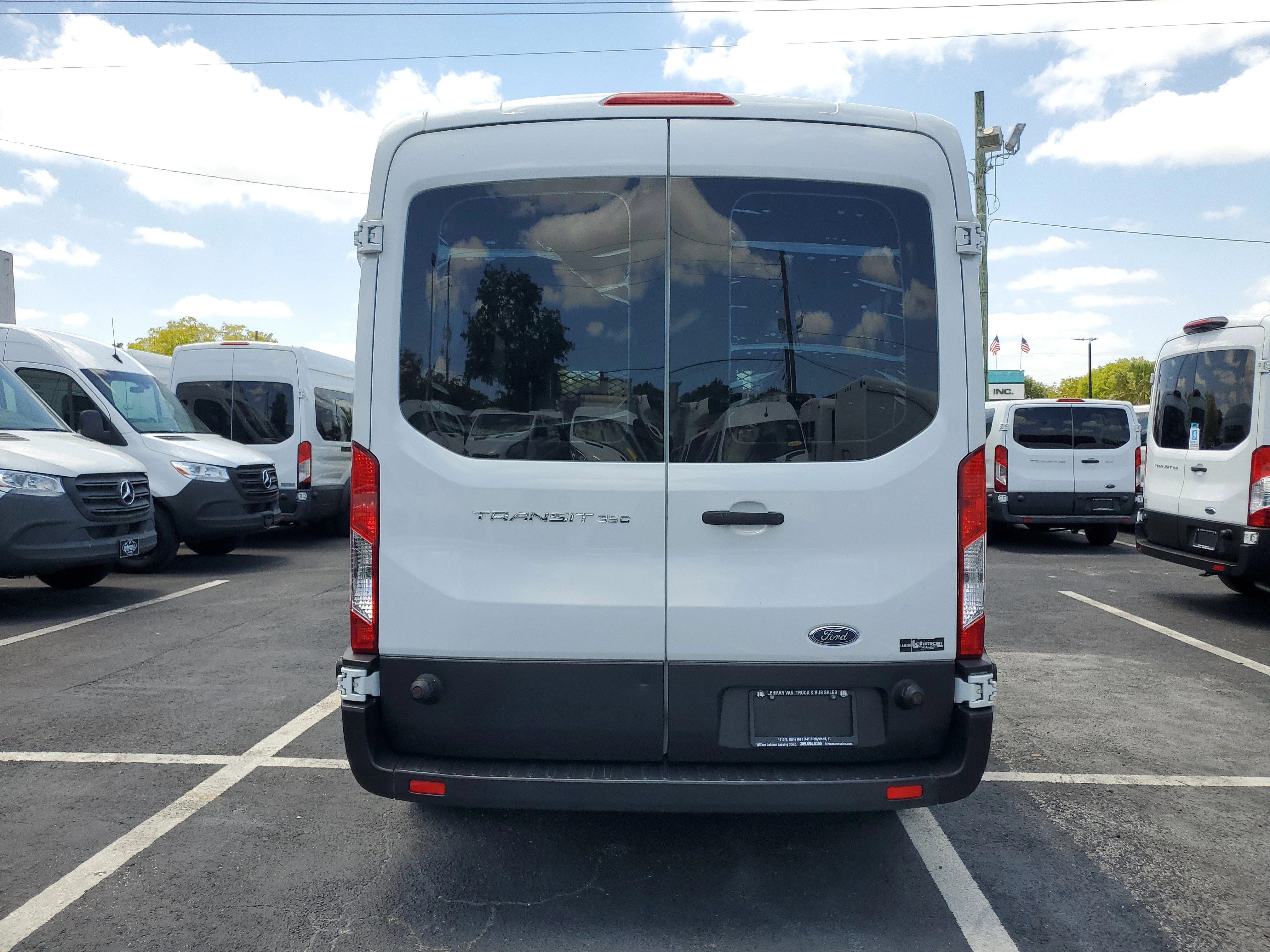 2015 Ford Transit XLT - Photo 6