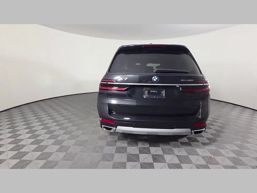 2025 BMW X7 40i - Photo 42
