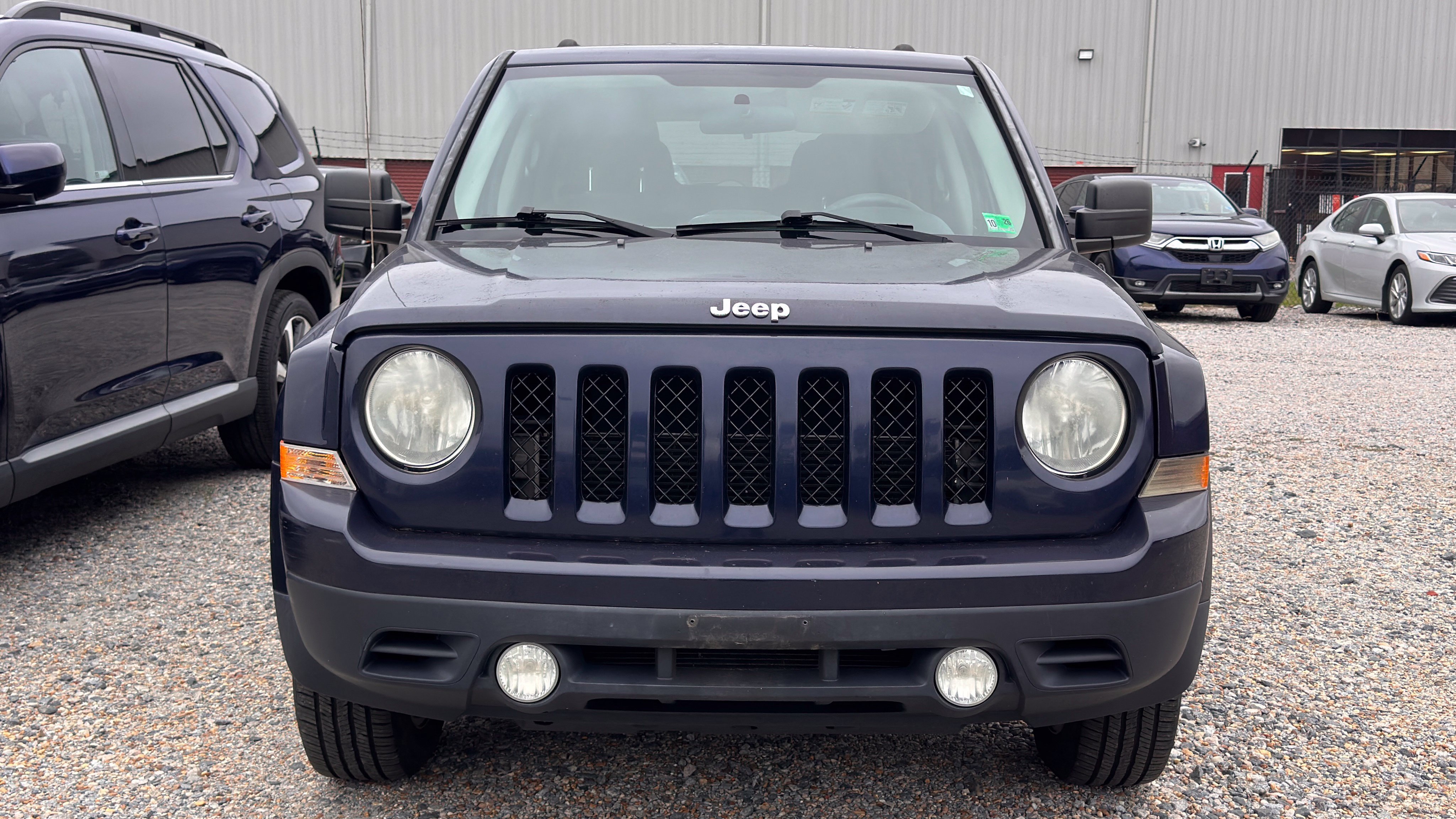 Used 2014 Blue Jeep Latitude image 12