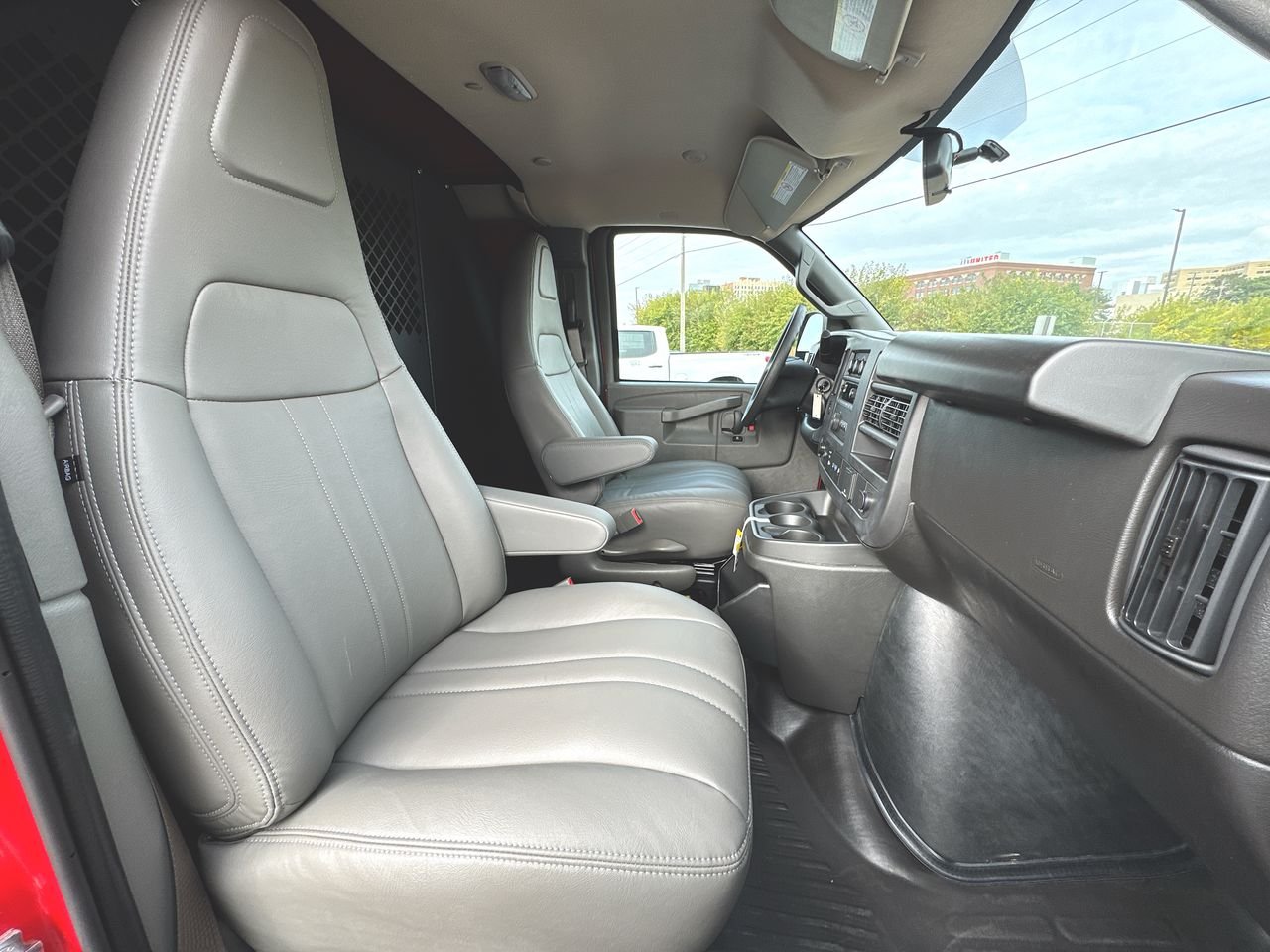 2025 Chevrolet Express Cargo Work Van - Photo 49