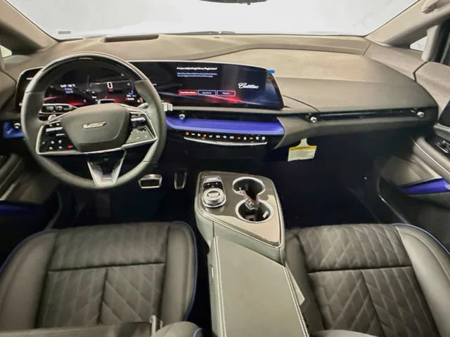 2027 Cadillac OPTIQ V-Series - Photo 9